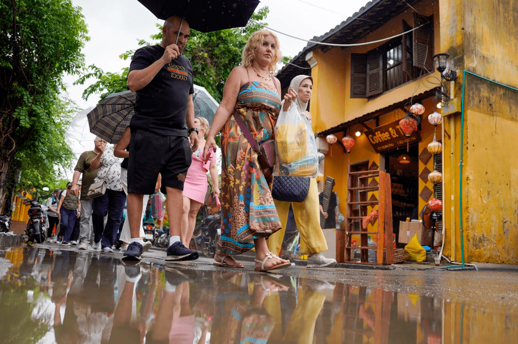 khách du lịch Đà Nẵng